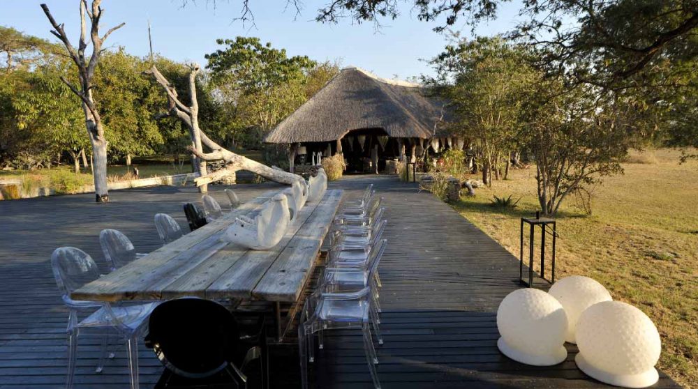Table sur la terrasse en Afrique du Sud