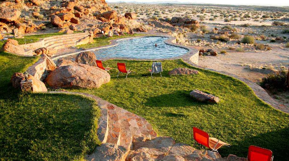 La piscine en pleine nature en Namibie