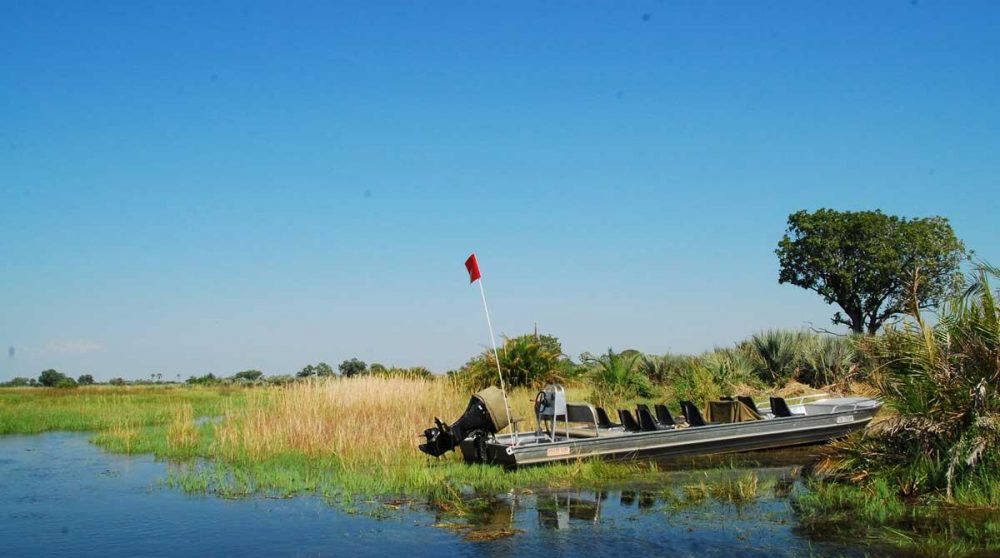 Bateau pour naviguer à la Jao Concession