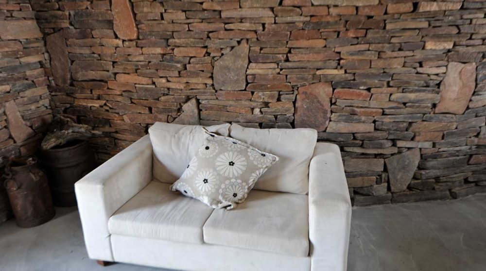 Canapé à l'entrée