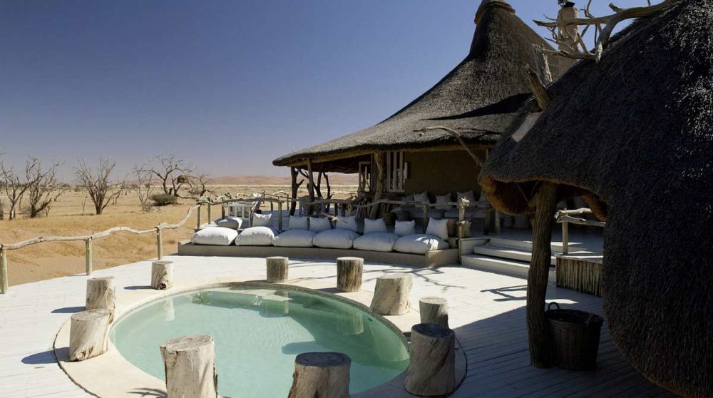 Autre vue de la terrasse avec picine