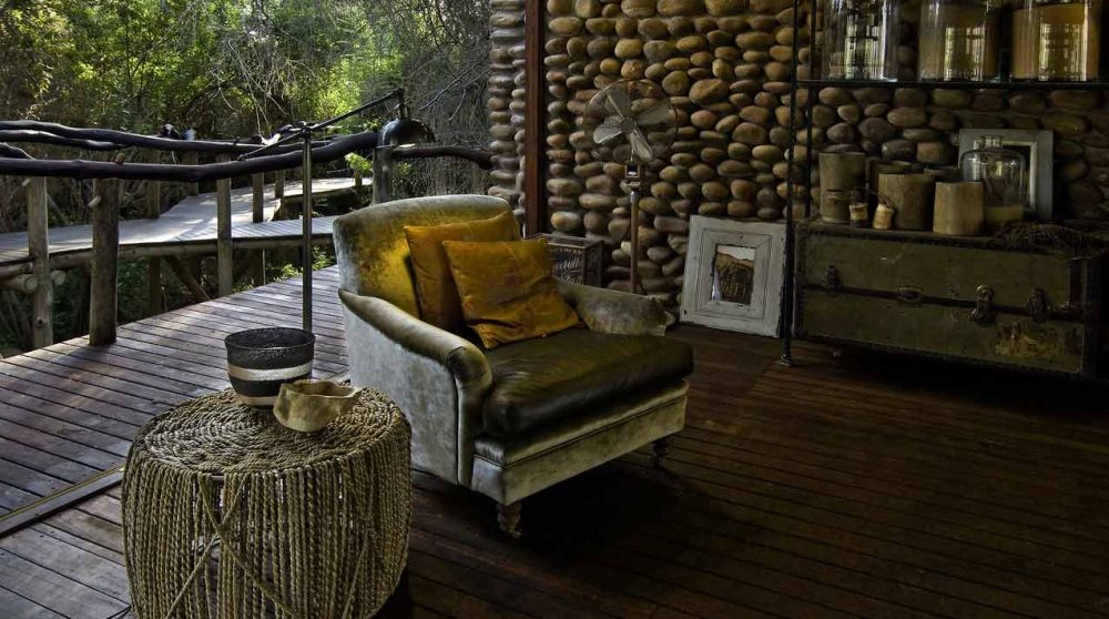 Fauteuil pour se reposer sur la terrasse à Kaokoland