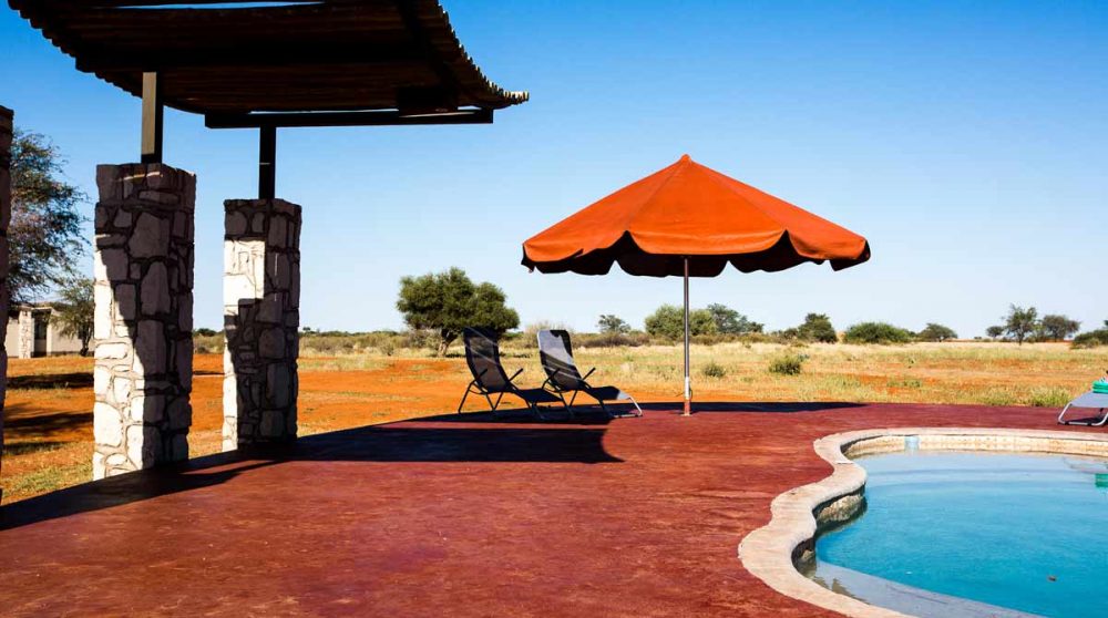 La piscine de l'Anib Lodge