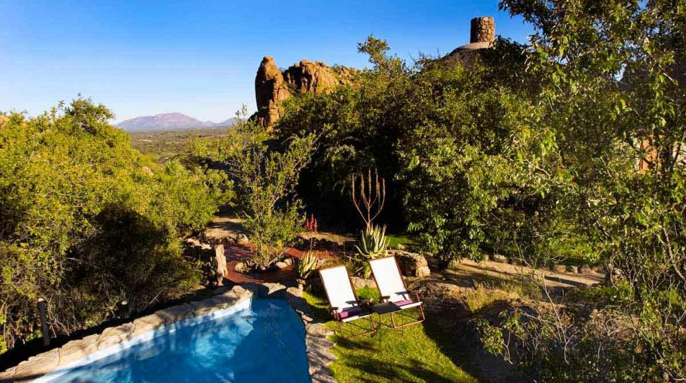 La piscine de l'Erongo Wilderness Lodge