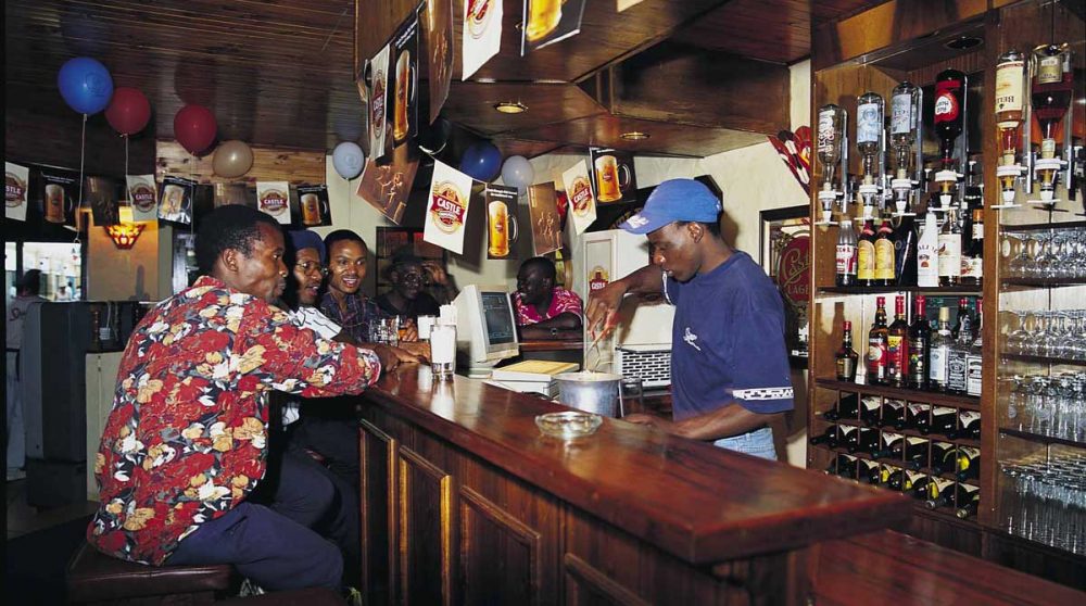 Un bar à Soweto