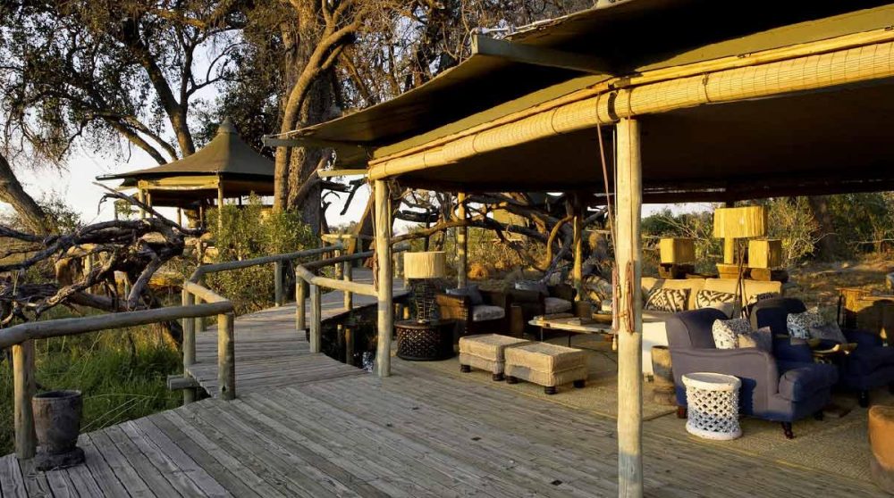 Le lounge baigné de soleil