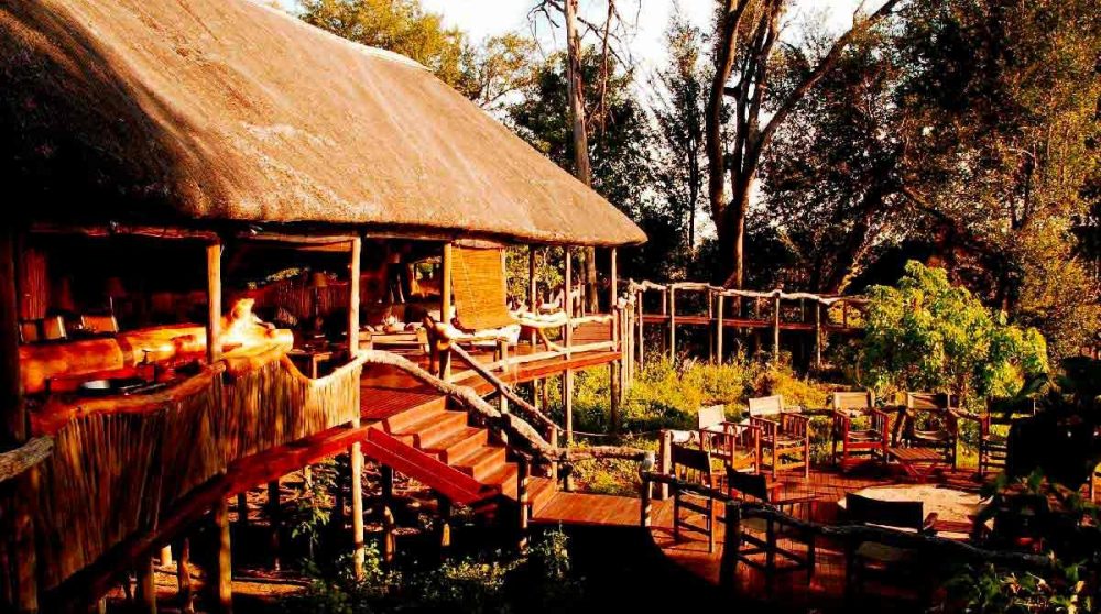 Les escaliers qui mènent au boma dans le Delta de l'Okavango