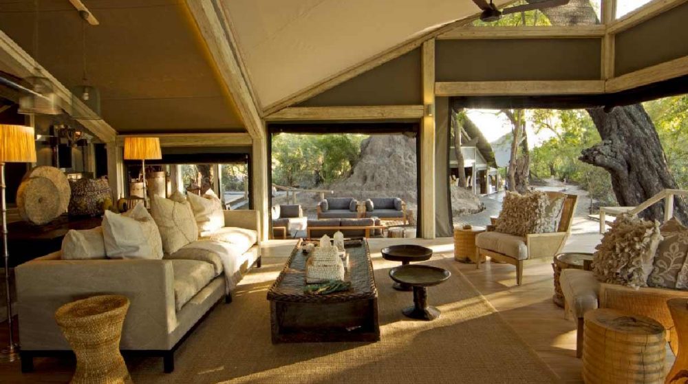Le grand salon du camp dans le Delta de l'Okavango