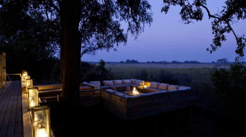 La nature la nuit depuis la terrasse au Botswana