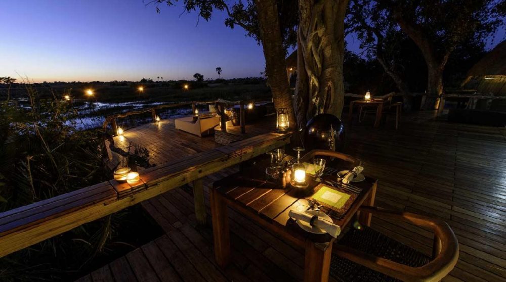 A la tombée de la nuit à Little Mombo camp