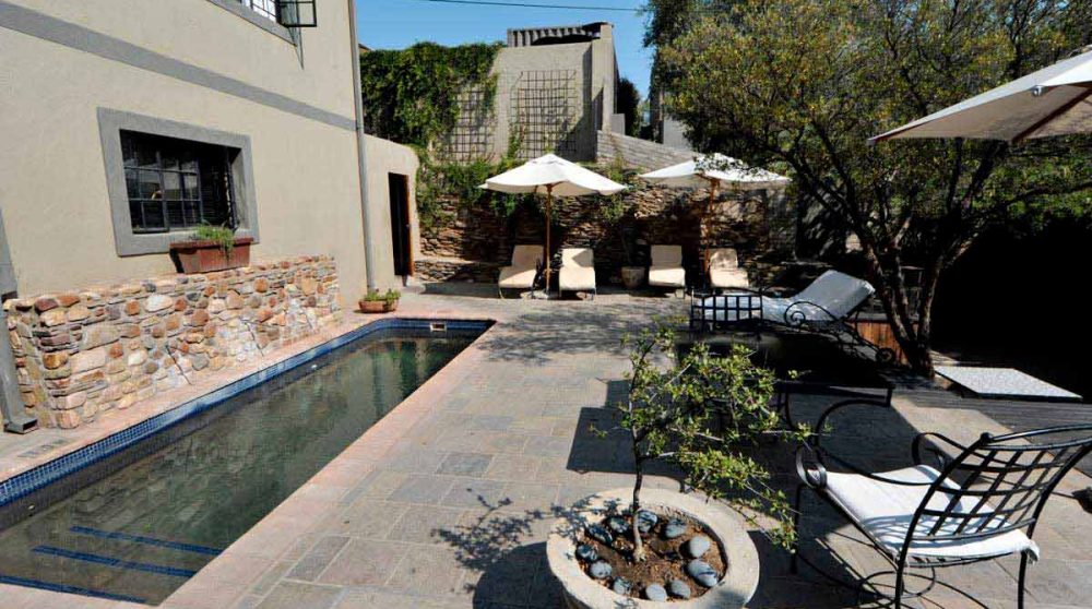 La piscine de l'Olive Grove