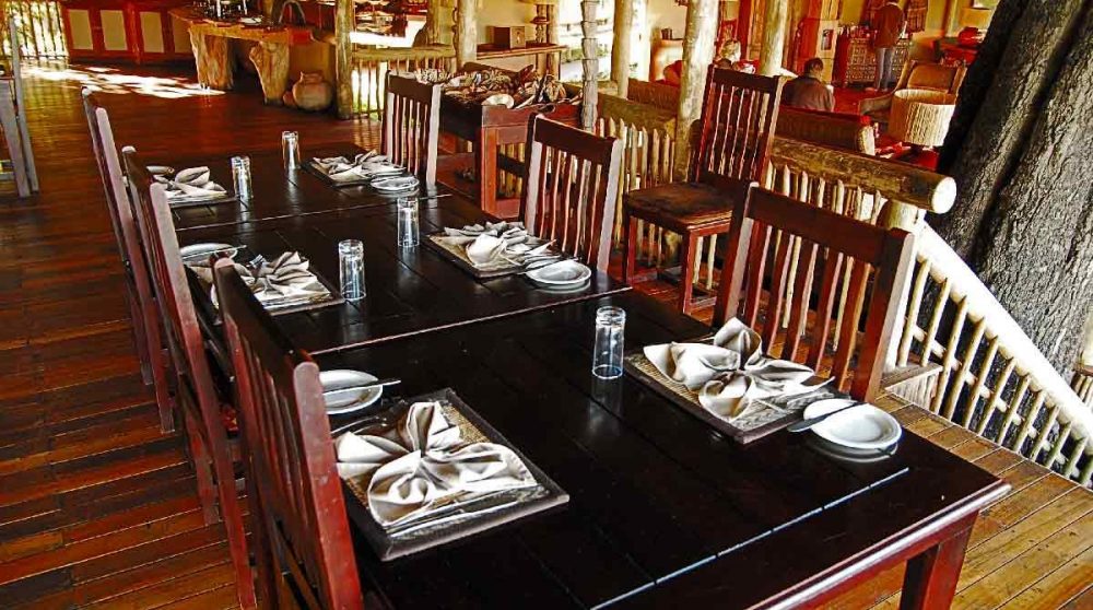 A l'heure du déjeuner à Savuti Camp