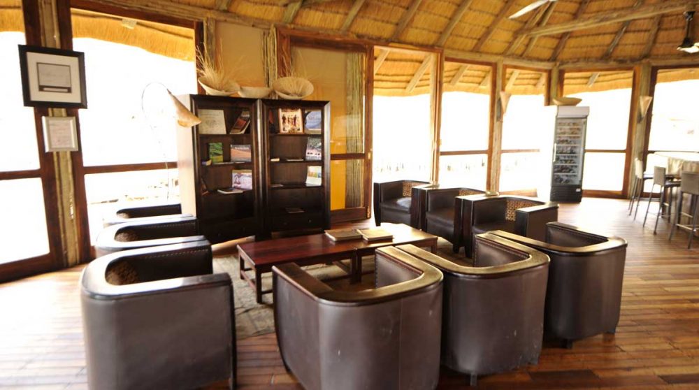 Un salon au Sossus Dune Lodge