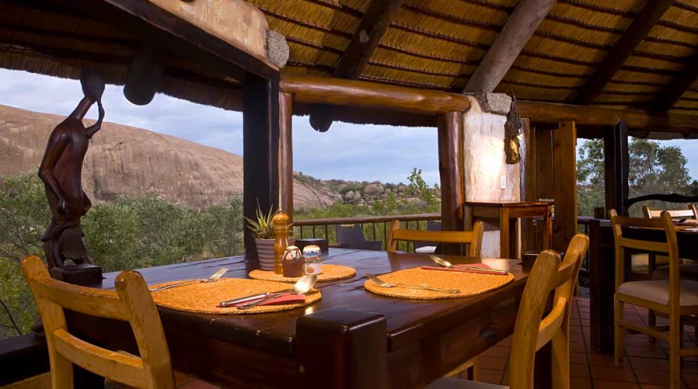 Le restaurant le soir