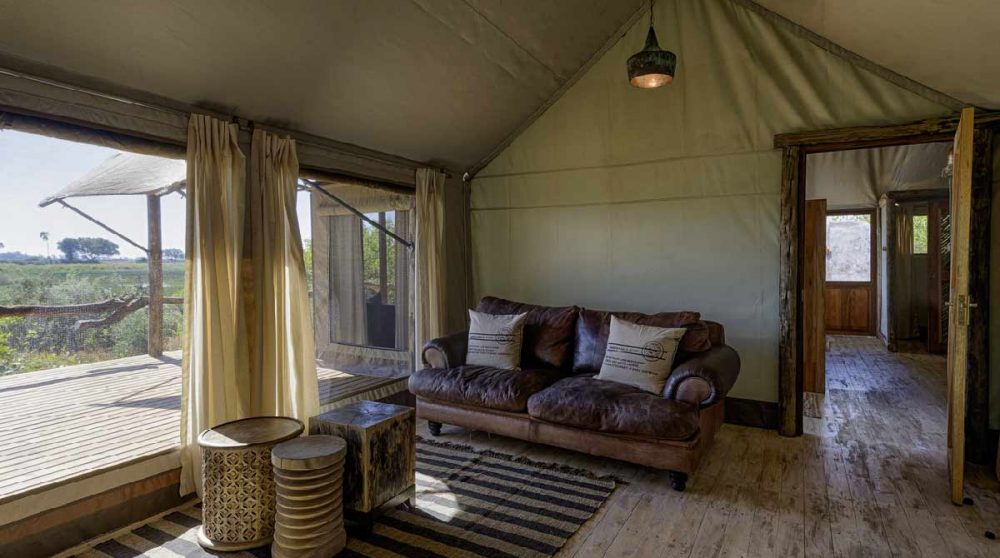 L'espace salon de l'une des tentes au Tubu Tree Camp