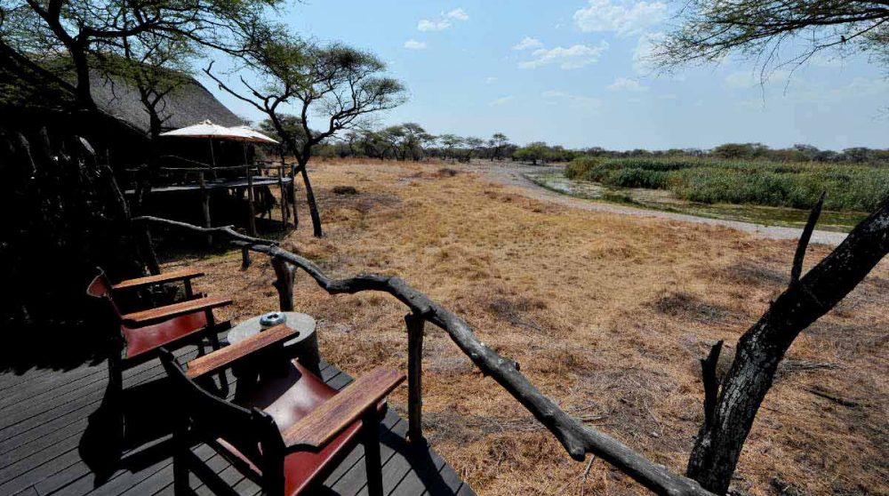 La terrasse de l'une des tentes