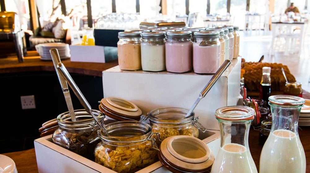 Buffet du restaurant à l'Anib Lodge