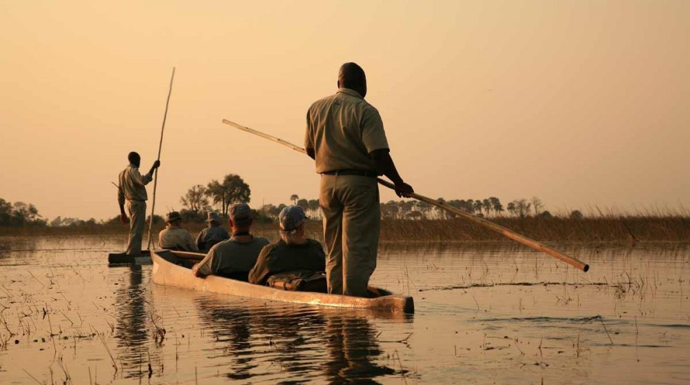 Balade dans un mokoro traditionnel