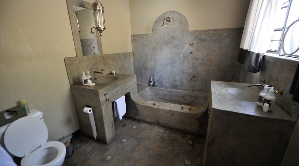 Salle de bains à l'Olive Grove