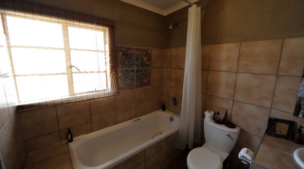 Salle de bains à l'Onguma Bush Camp