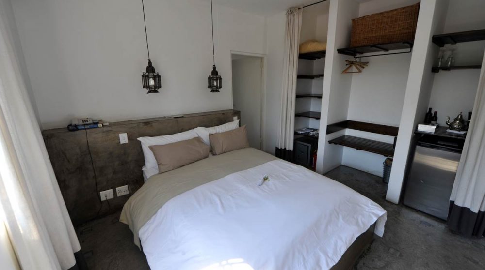 Autre chambre avec un dressing