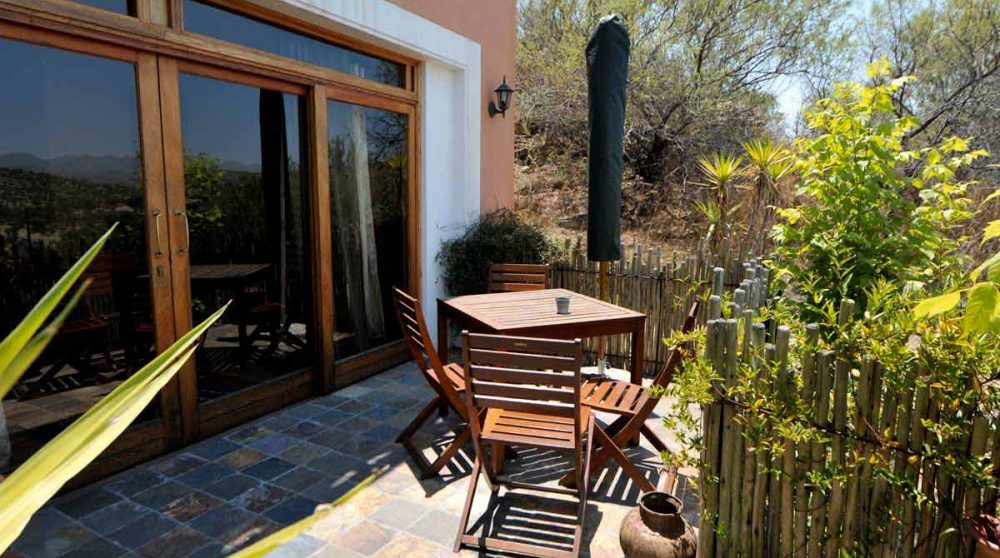 La terrasse devant une chambre à Windhoek