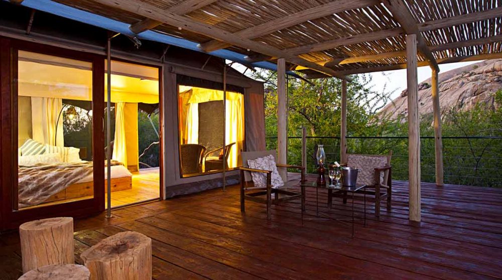 La terrasse d'une chambre dans le plateau central