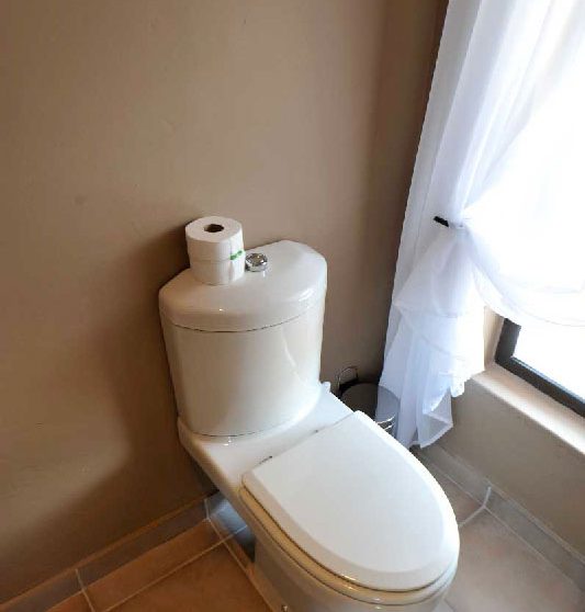 Les toilettes à Etosha