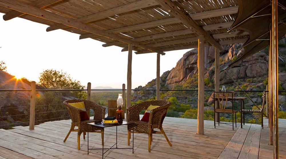 Coucher de soleil sur une terrasse