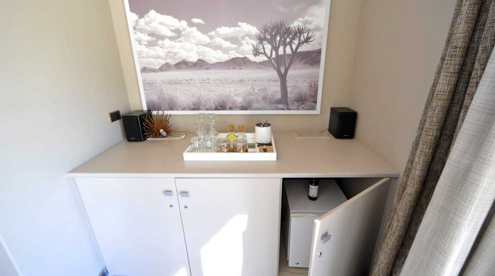 Décoration d'une chambre du Sossusvlei Desert Lodge