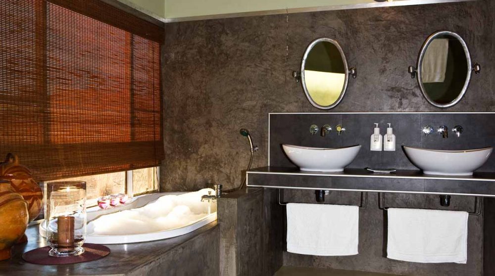 Salle de bains de la luxury honeymoon junior-suite