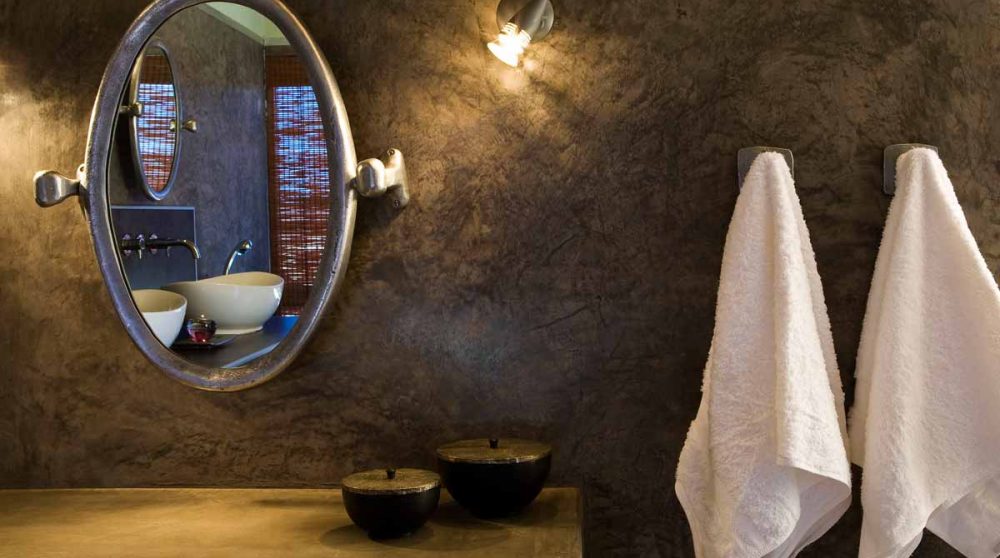 Salle de bains de la luxury junior-suite en Namibie