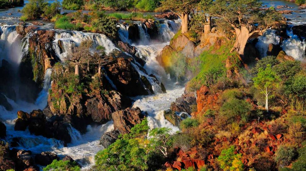 Les chutes Epupa en Namibie