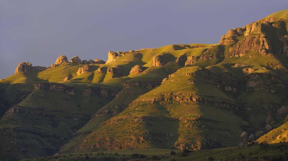 La chaîne du Drakesberg au coucher de soleil