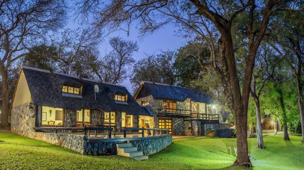 Indlovu River Lodge vu de nuit