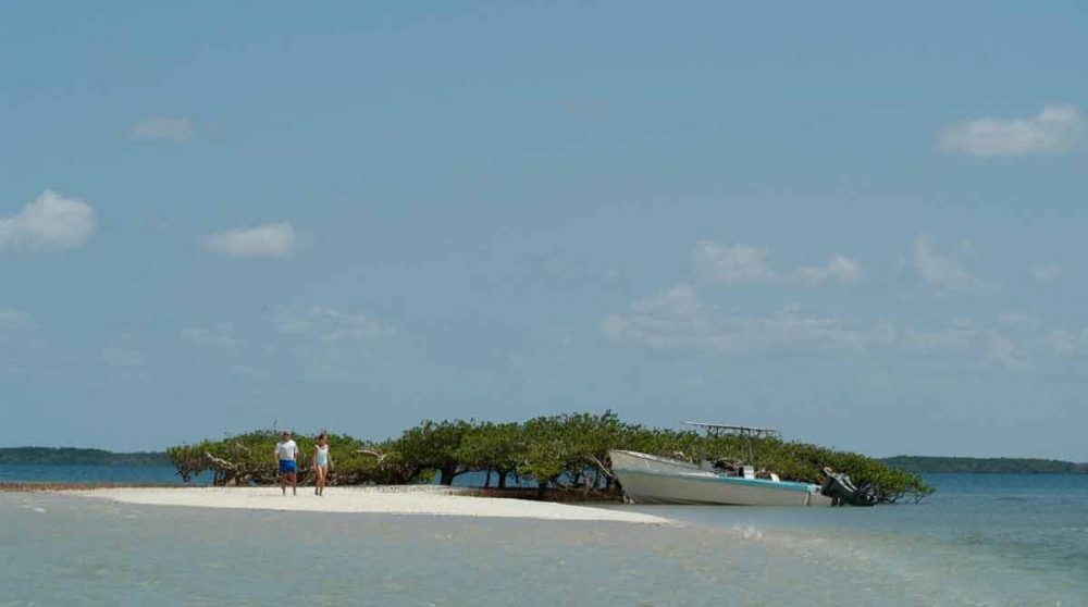 Le Manda Bay vue de loin