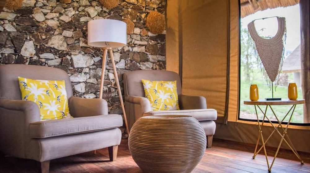 Détail du salon du Mara River Post