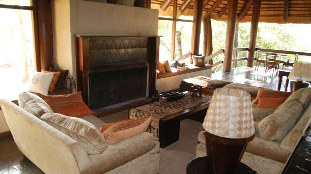 Le salon du Sabi Sabi Little Bush Camp