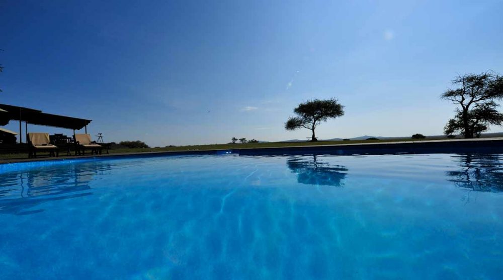 La piscine du Singita Sabora Tented Camp