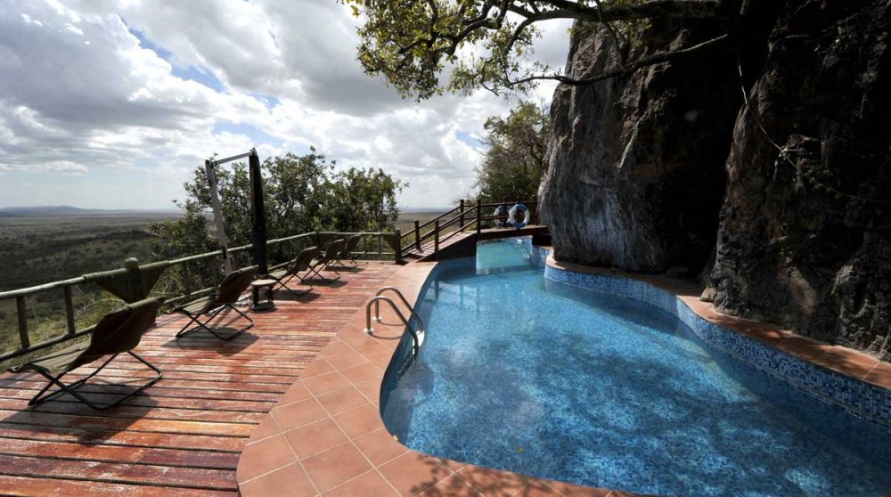 La piscine du lodge dans le parc du Serengeti