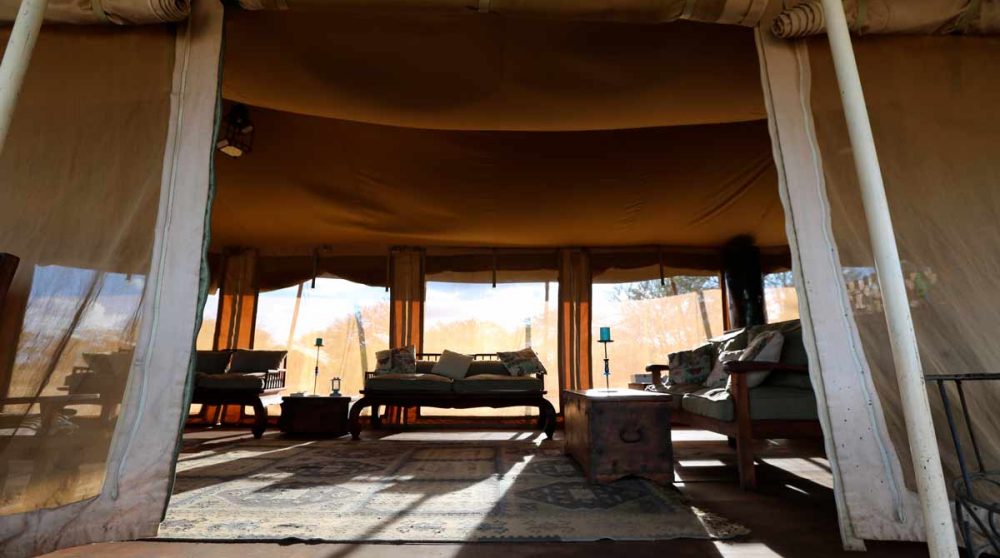 Intérieur d'une tente en Tanzanie
