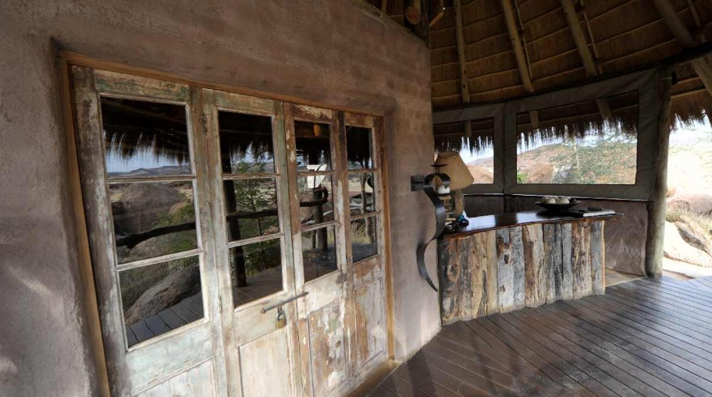 L'entrée du camp en Namibie