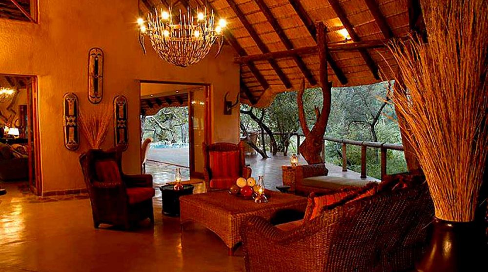 Un salon à l'accueil en Afrique du Sud