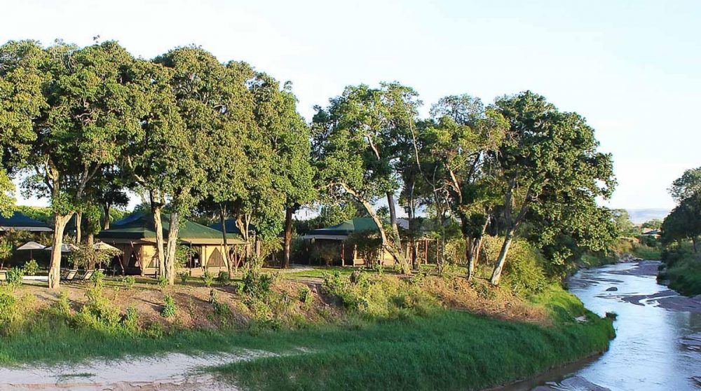 Le camp qui domone la rivière Sand