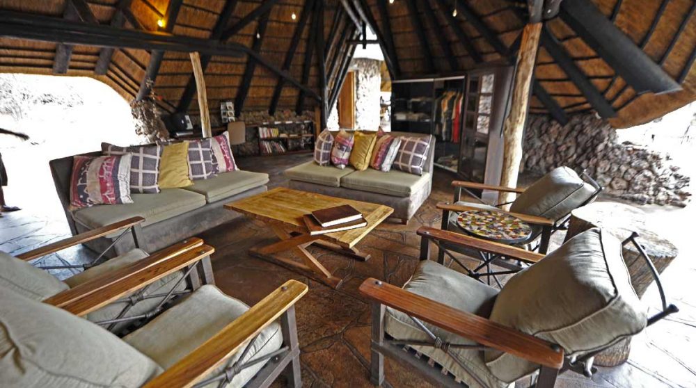 Le salon du camp à Etosha