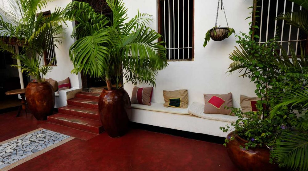 L'extérieur de l'hôtel en Tanzanie