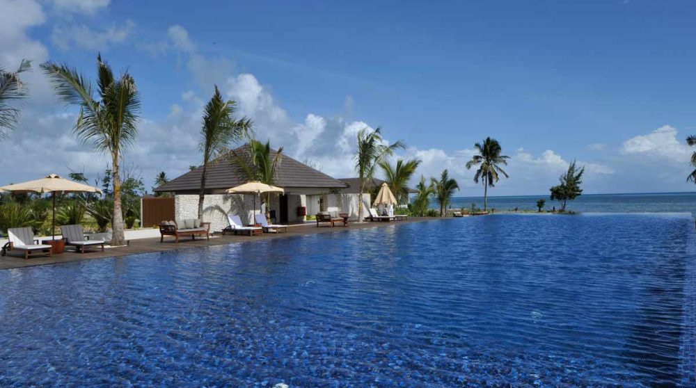 La piscine de l'hôtel en Tanzanie
