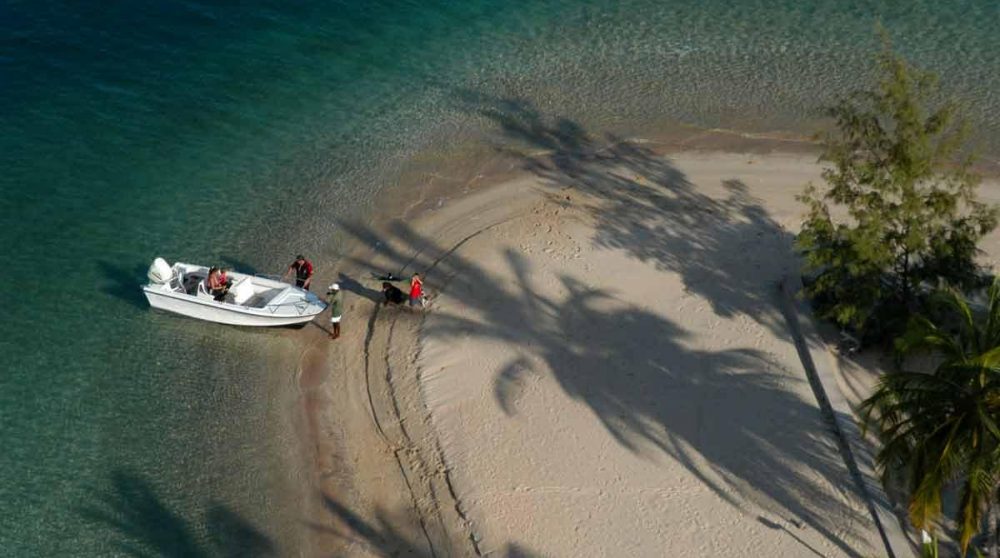 Arrivée en bateau sur l'île