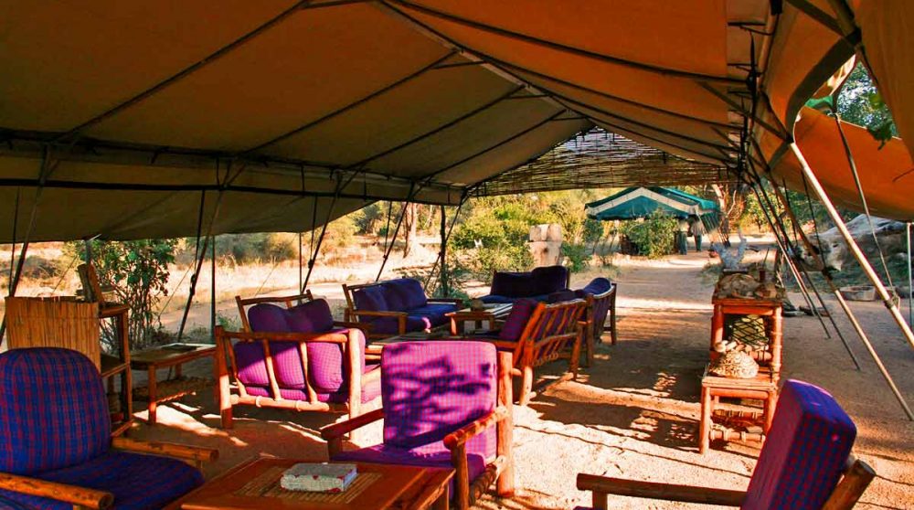 Intérieur d'une tente