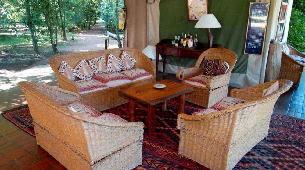 Une tente dans le jardin